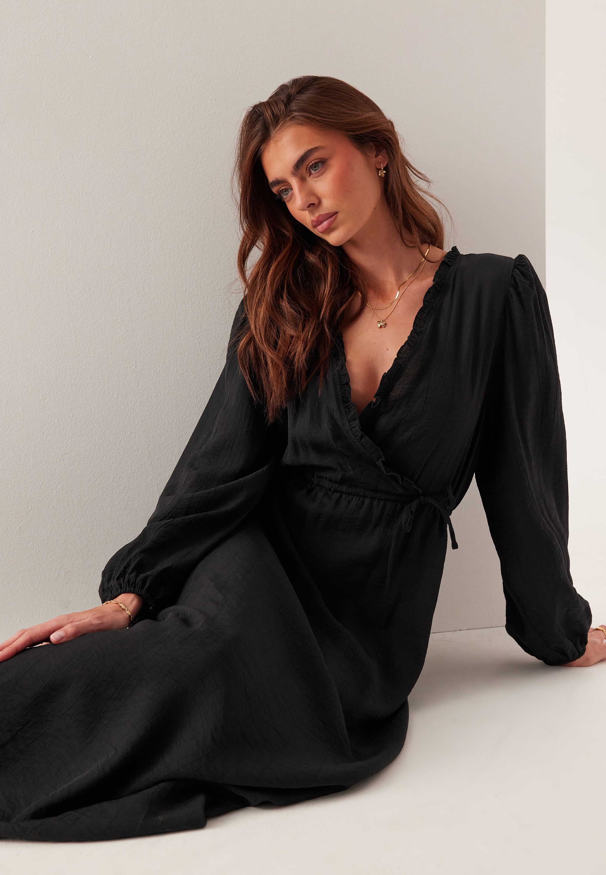 black long sleeve flowy dress Bubbleroom – Flowy Maxi Dress – Black – Black