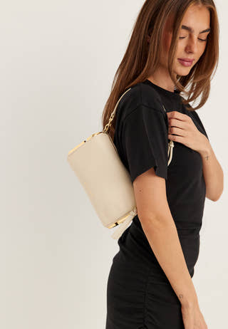The Snapshot Shoulder
