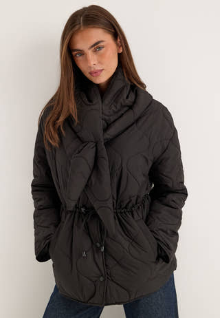 Scarf Quilted Short Jacket Black
