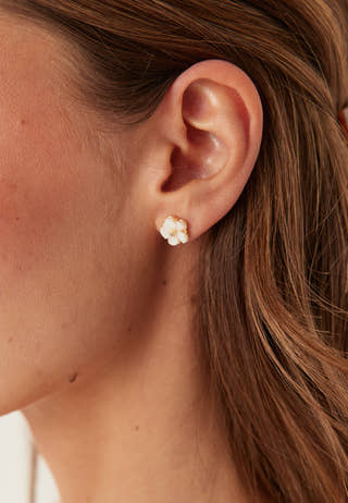 Petite Claire Earrings - Creme Puff