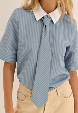Vilinna 2/4 SHIRT W. TIE SHIRT Striped