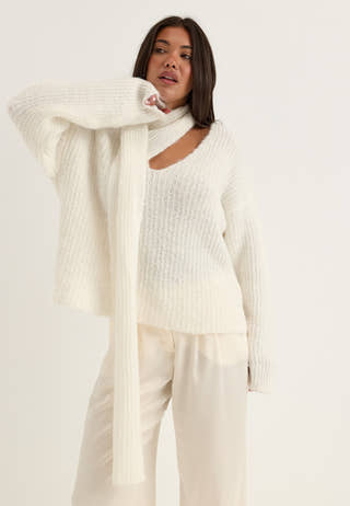 Knitted Scarf Sweater White