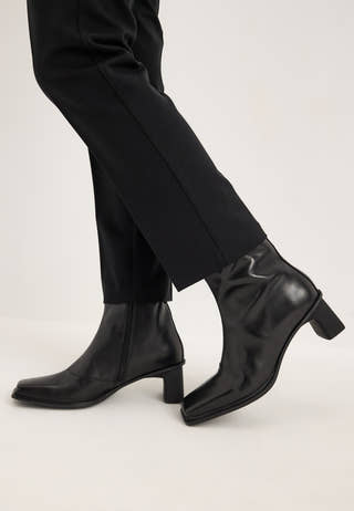 Elvina Leather Boot Black