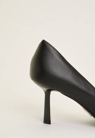 Vena Leather Pumps