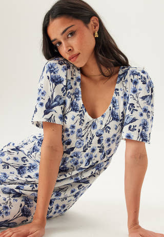 bubbleroom-butterfly-tie-back-midi-dress_1