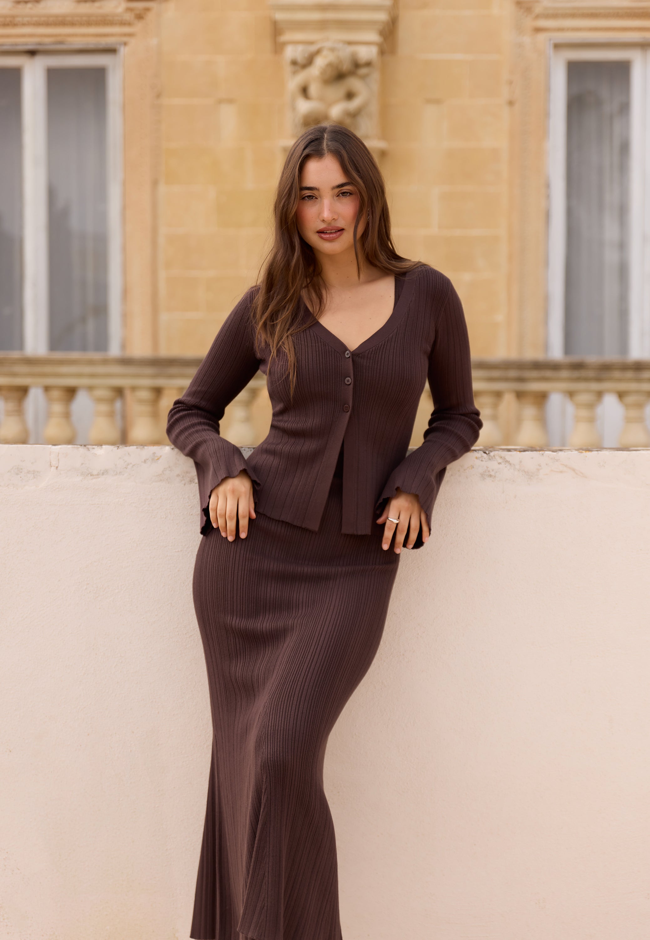 Strikket V-hals Kjole