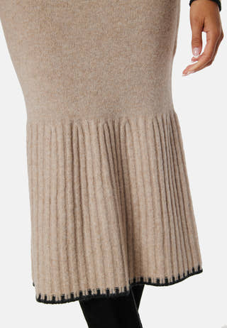 Contrast Edge Knitted Skirt
