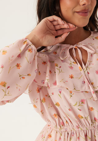 Flounce Bluse