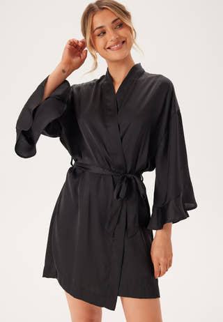 Frill Robe