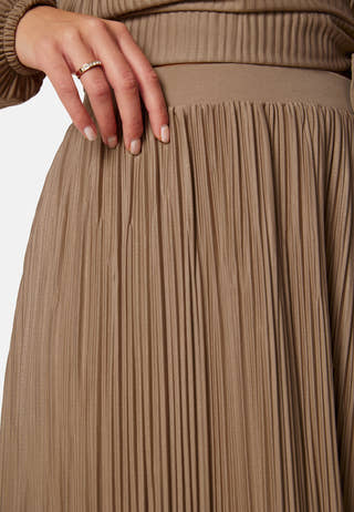 Pleated Maxi Skirt
