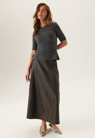 Strikket Peplum-topp