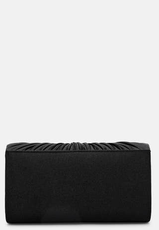 Knot Clutch