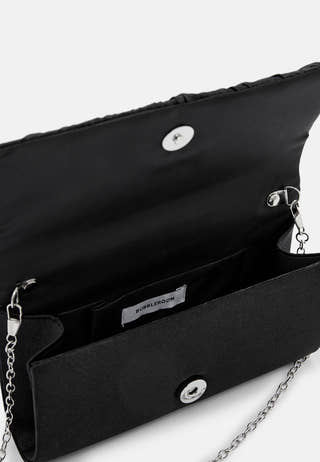 Knot Clutch