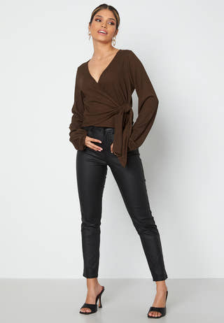 Leighton wrap top