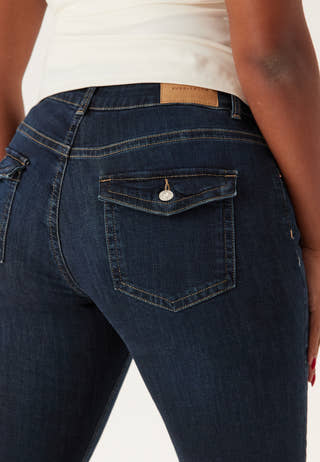 Low Bootcut Flap Jeans