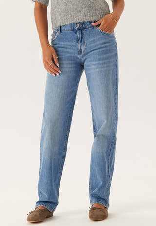 Low Waist Straight Jeans