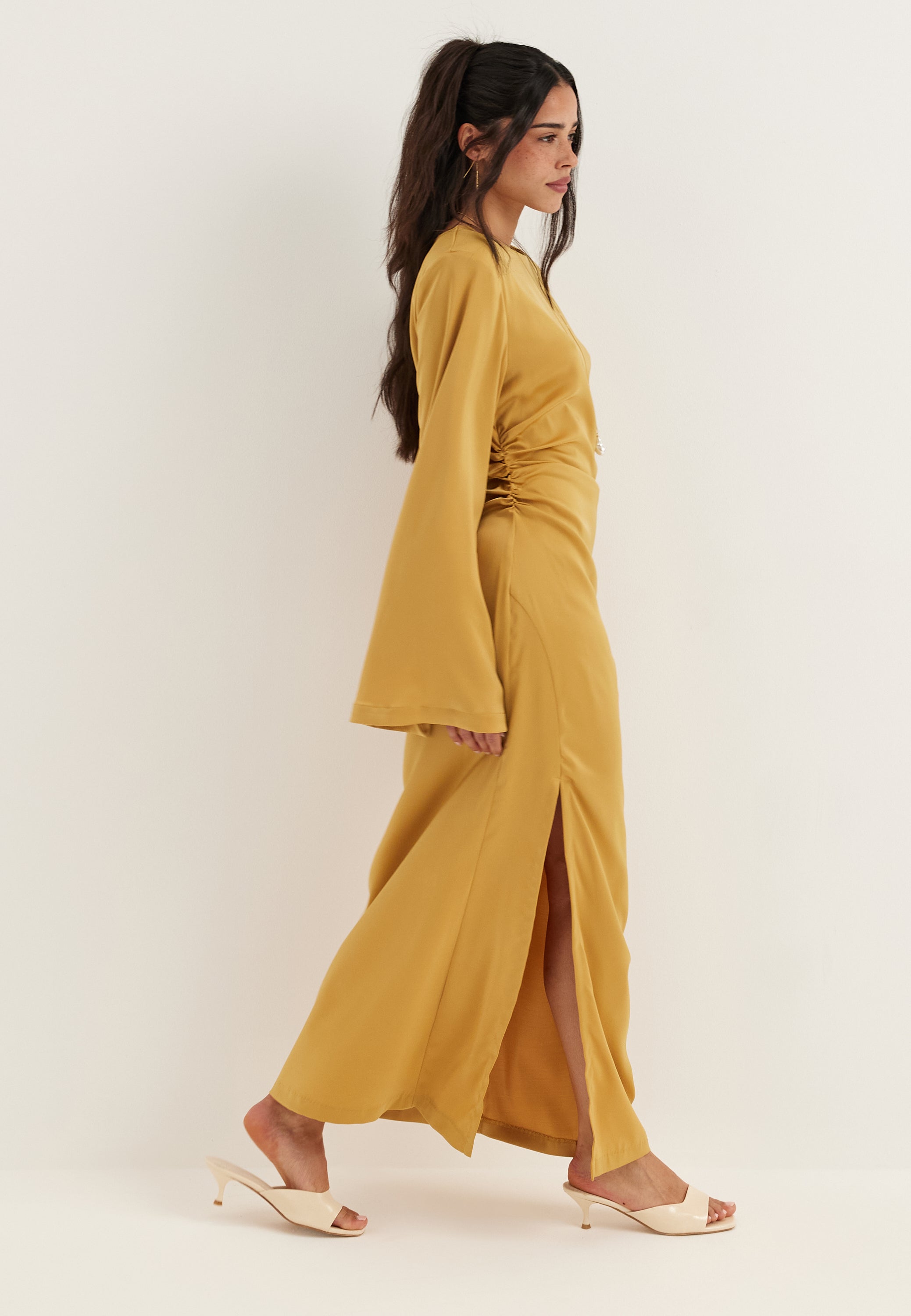 Moa mattsson x bubbleroom Ruched Satin Maxi Dress Bridesmaid dresses Yellow Moa mattsson x bubbleroom Ruched Satin Maxi Dress Bridesmaid dresses Yellow