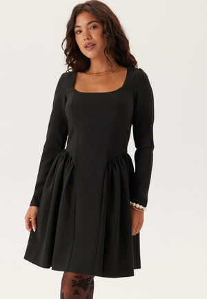 Volume Skirt Langermet Minikjole