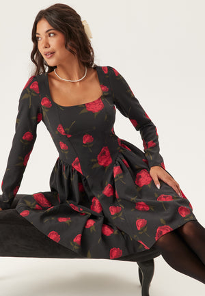 Volume Skirt Langermet Minikjole