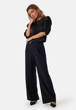 Short Puff Sleeve Blouse