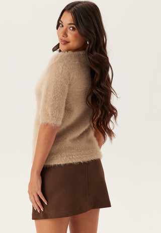 Kortermet fluffy strikket cardigan
