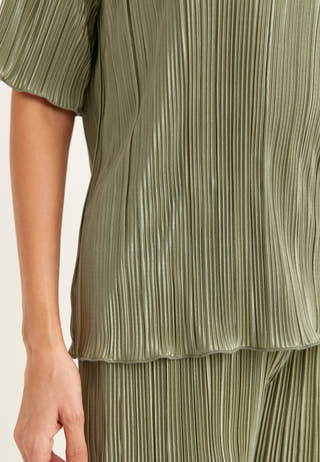 Short Sleeve Pleated Top