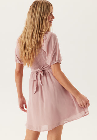 Square Neck Kortermet Georgette Kjole