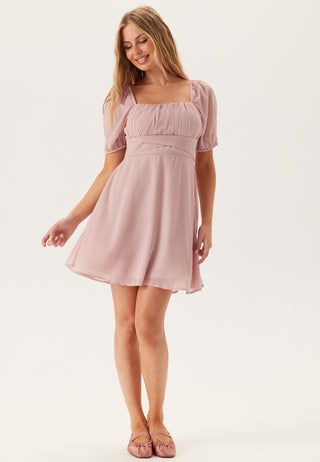 Square Neck Kortermet Georgette Kjole