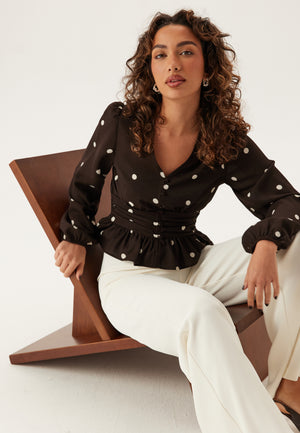 V-hals Bluse med Knapper