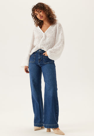 Bluse med voluminøse ermer og knapper