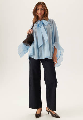Wide Sleeve Bow Blouse