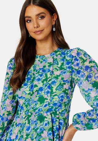 Wyomia ls dress