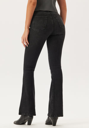 Moxy Flare Jeans