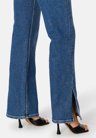 Moxy Straight Shoe Cut