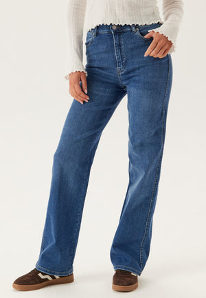 Moxy Straight Jeans