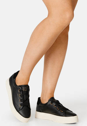 Avona Leather Sneaker