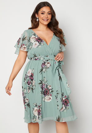 Floral Flutter Sleeve Midi Curve Dress