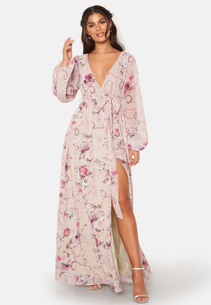 Blomstrete langermet chiffon maxikjole