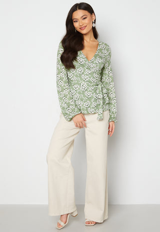 Amanda puff sleeve wrap top