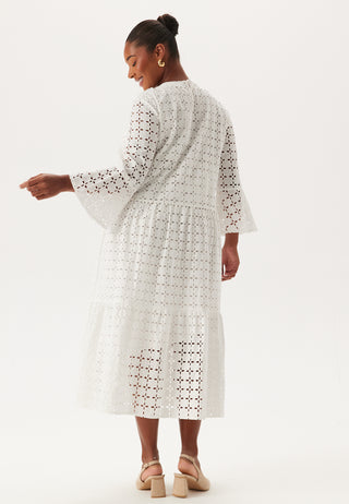 Broderie Anglaise kjole med rund hals