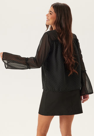 Bluse med volangerm