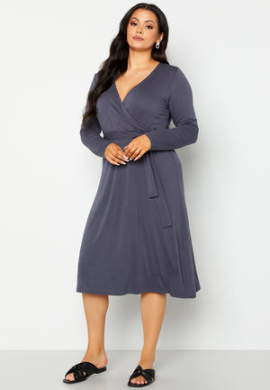 Katrine wrap dress