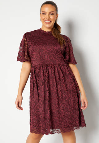 Li lace dress