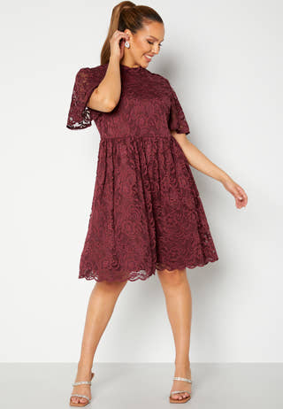 Li lace dress