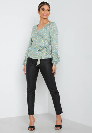 Liria wrap top