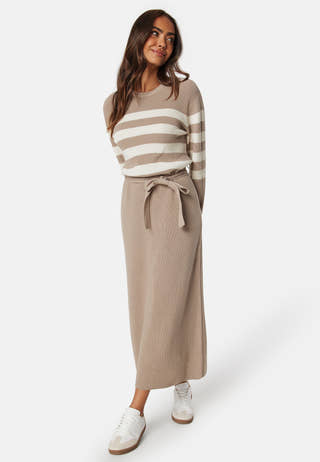 Striped O-neck  Knitted Dress
