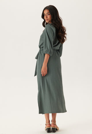 Structured Puff Sleeve Midi Dress