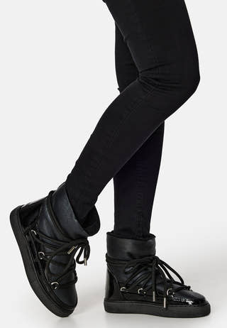 Gloss Sneaker