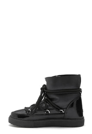 Gloss Sneaker