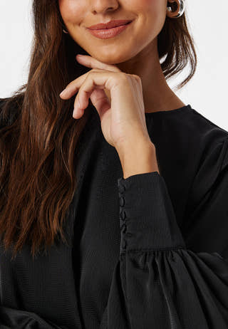 Jovana Ruby O-Neck Top